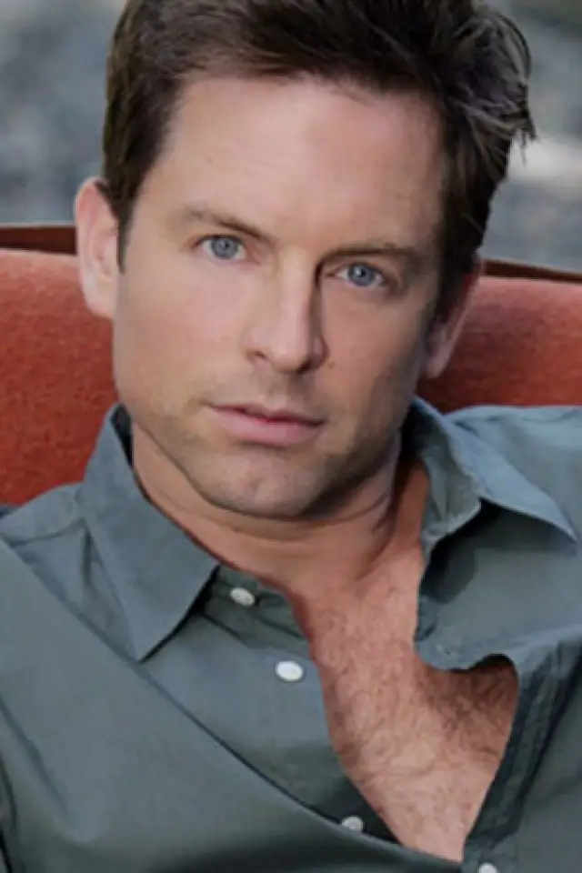 Фото  (Michael Muhney)