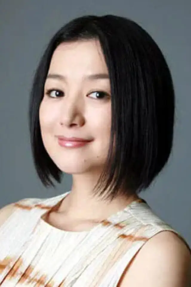 Фото Кьока Судзукі (Kyoka Suzuki)