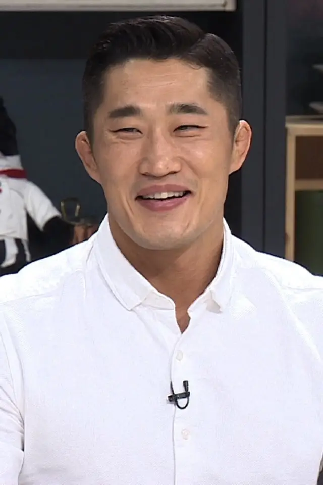 Фото Кім Дон Хен (Kim Dong-hyun)