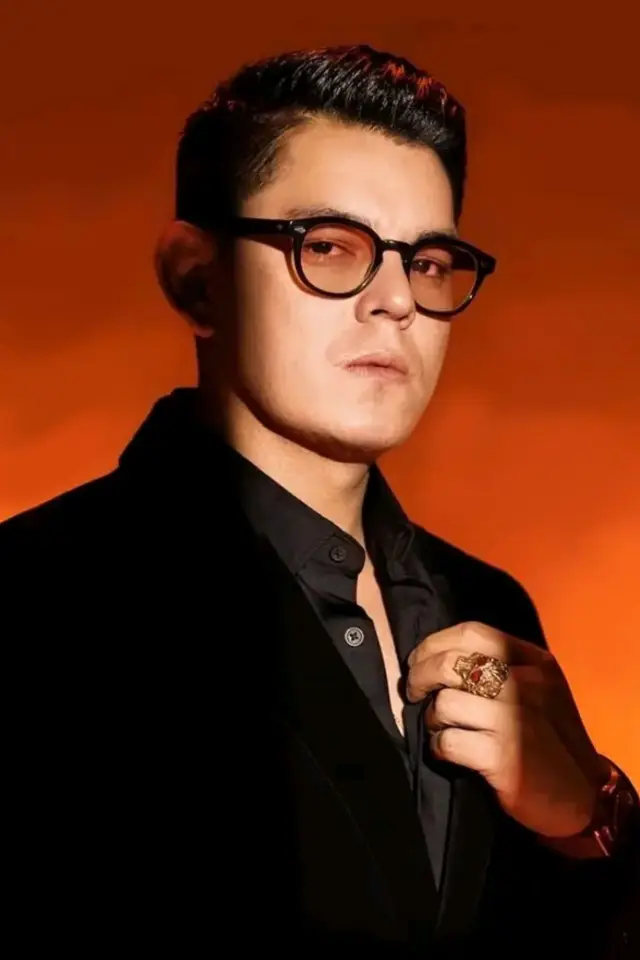 Фото  (Richard Gutierrez)
