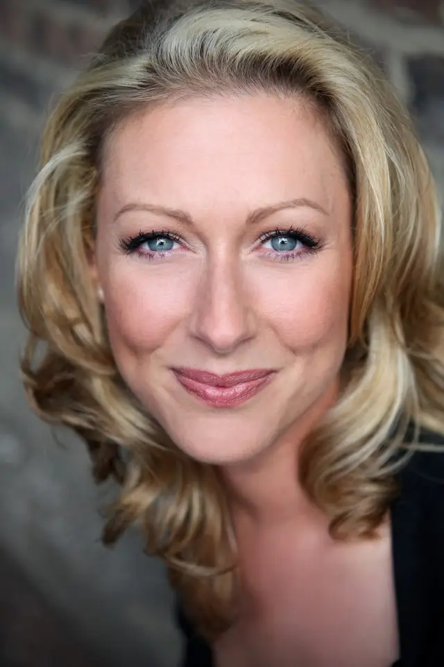 Фото Фей Тозер (Faye Tozer)