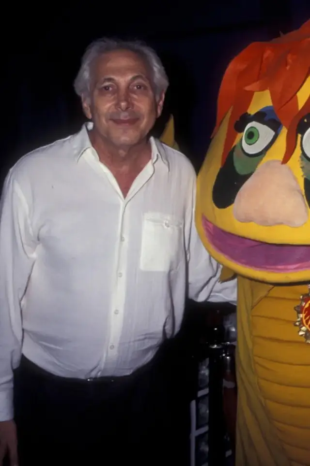 Фото  (Marty Krofft)