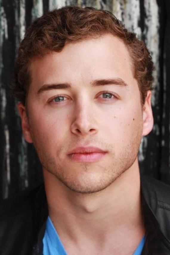 Фото  (Cullen Ries)