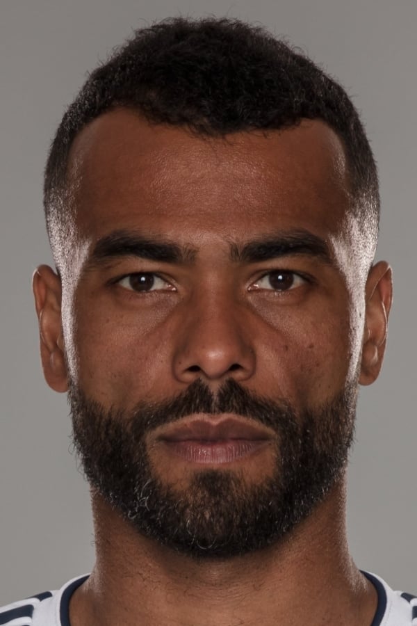 Фото  (Ashley Cole)