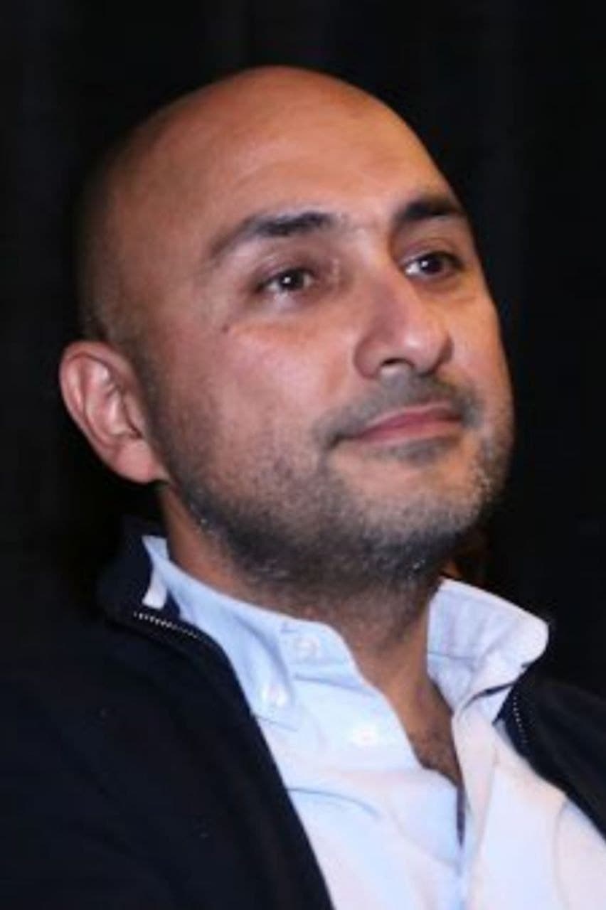 Фото  (Sam Kalantari)