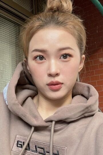 Фото  (Kira Tsao)