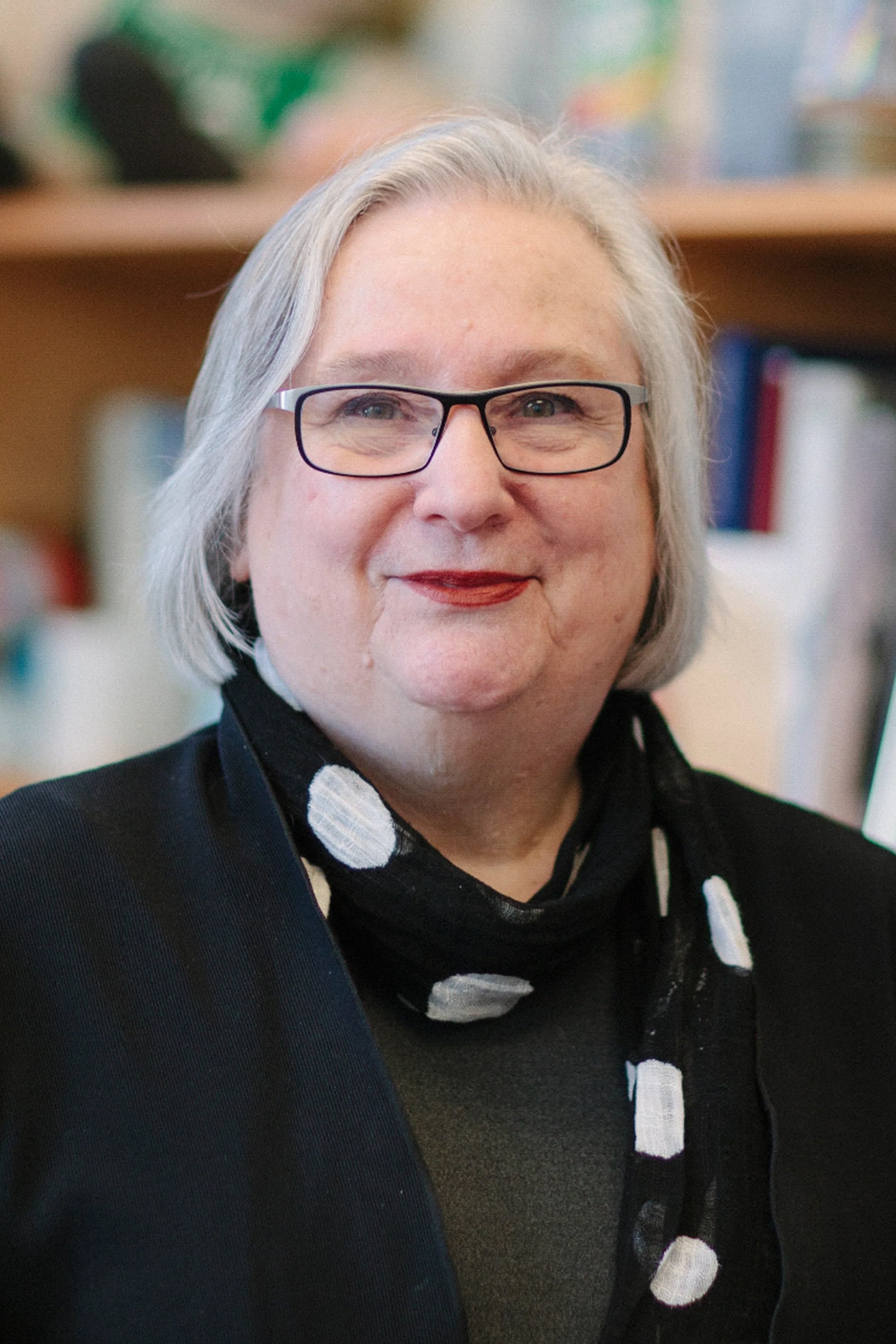 Фото  (Jeanine Basinger)