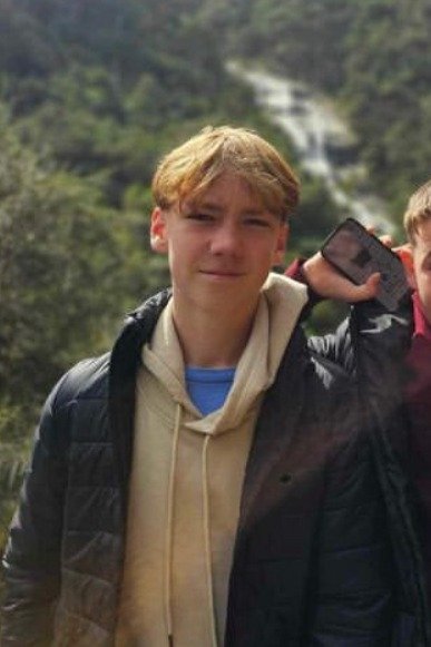 Фото  (Riley Bates)