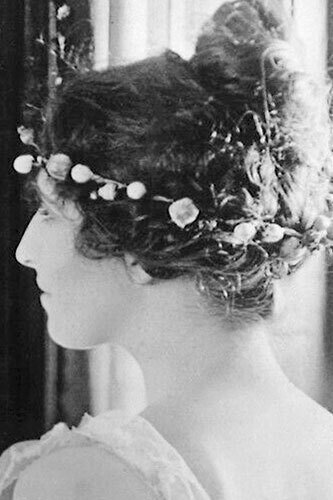 Фото  (Dorothy West)