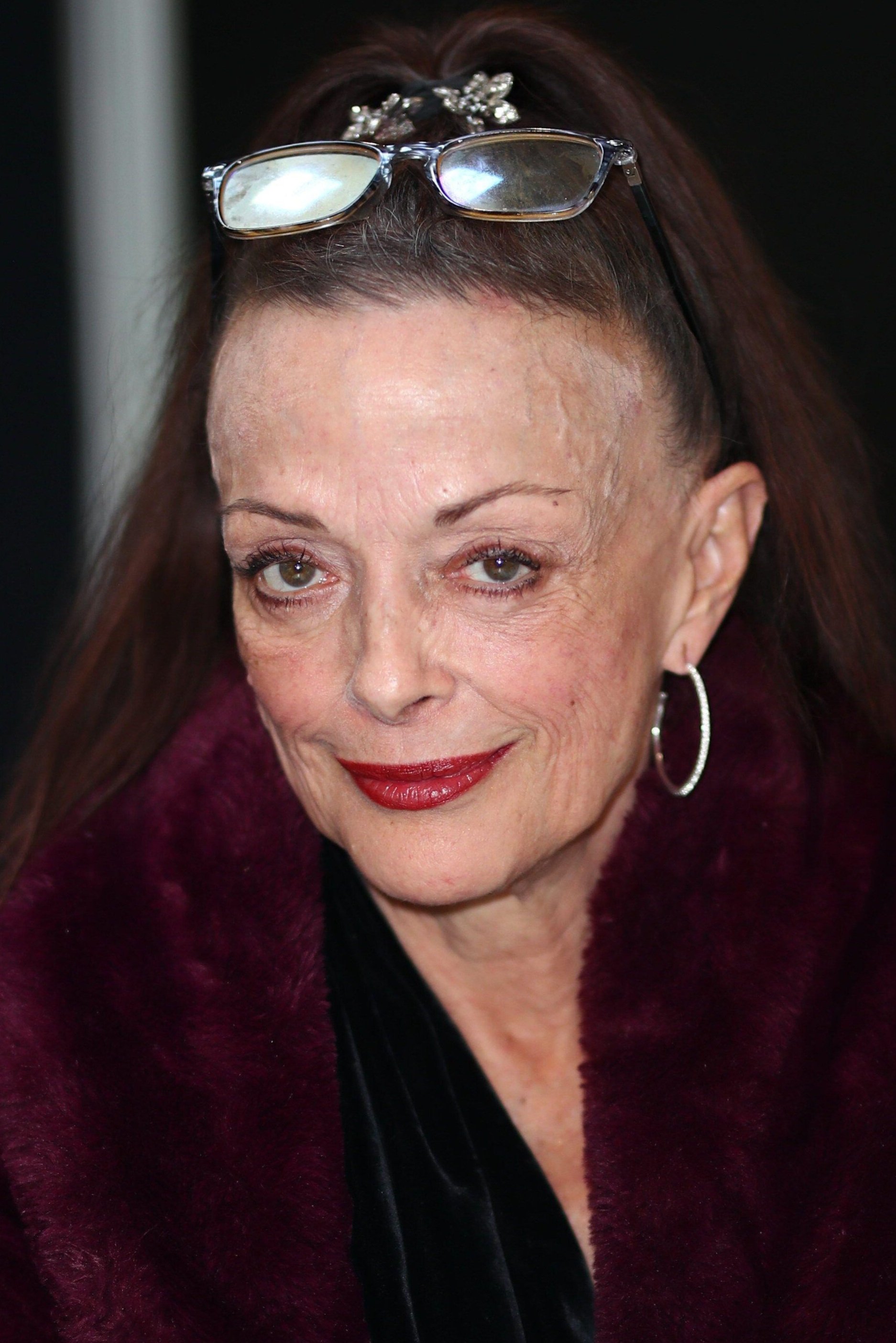 Фото  (Lisa Loring)