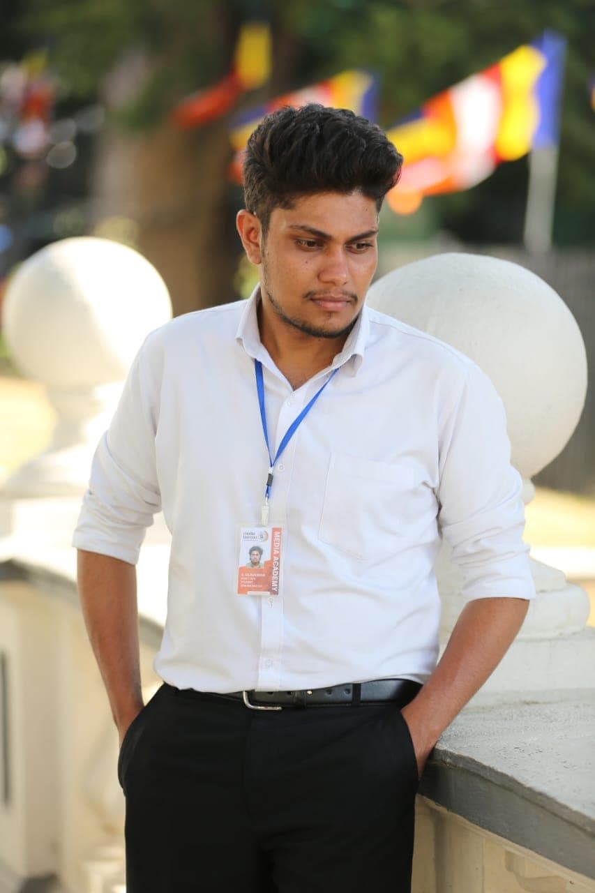 Фото  (Tharindu Dananjaya)