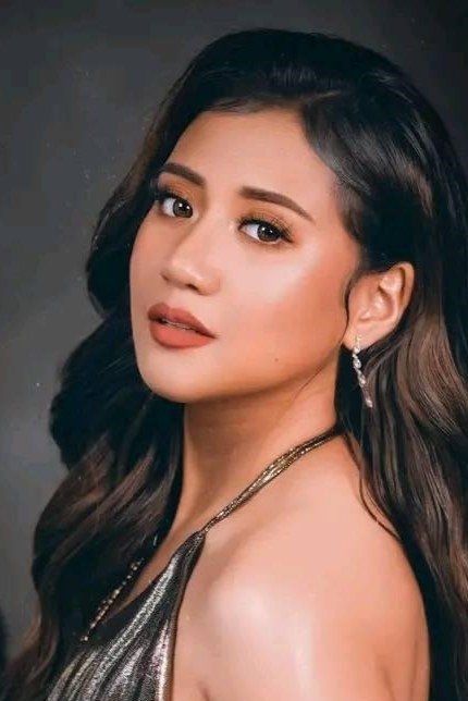 Фото  (Morissette Amon)