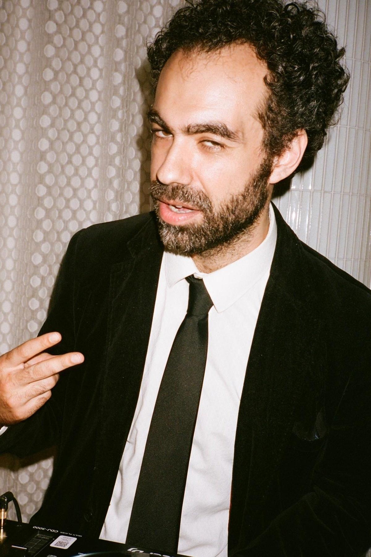 Фото  (Richard Melkonian)