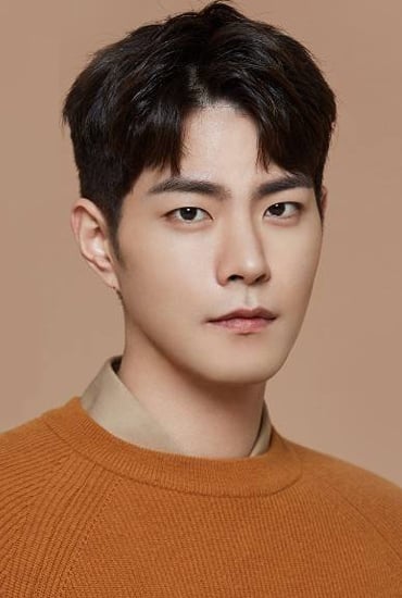 Фото  (Hong Jong-hyun)