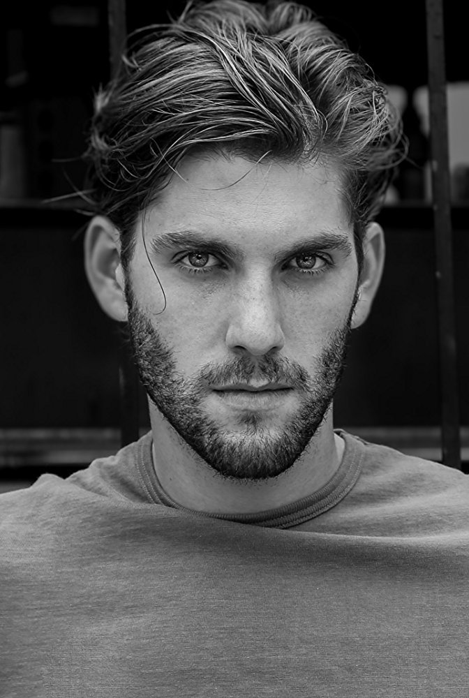 Фото  (Max Curnin)