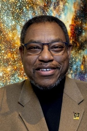 Фото  (Derrick Pitts)