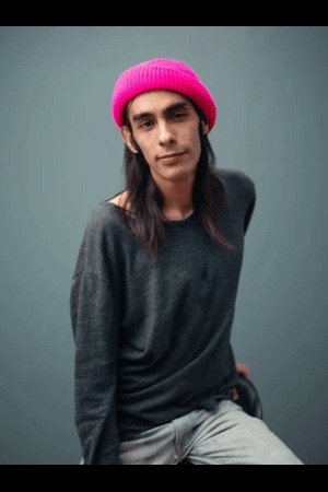 Фото  (Andrew Estrella)