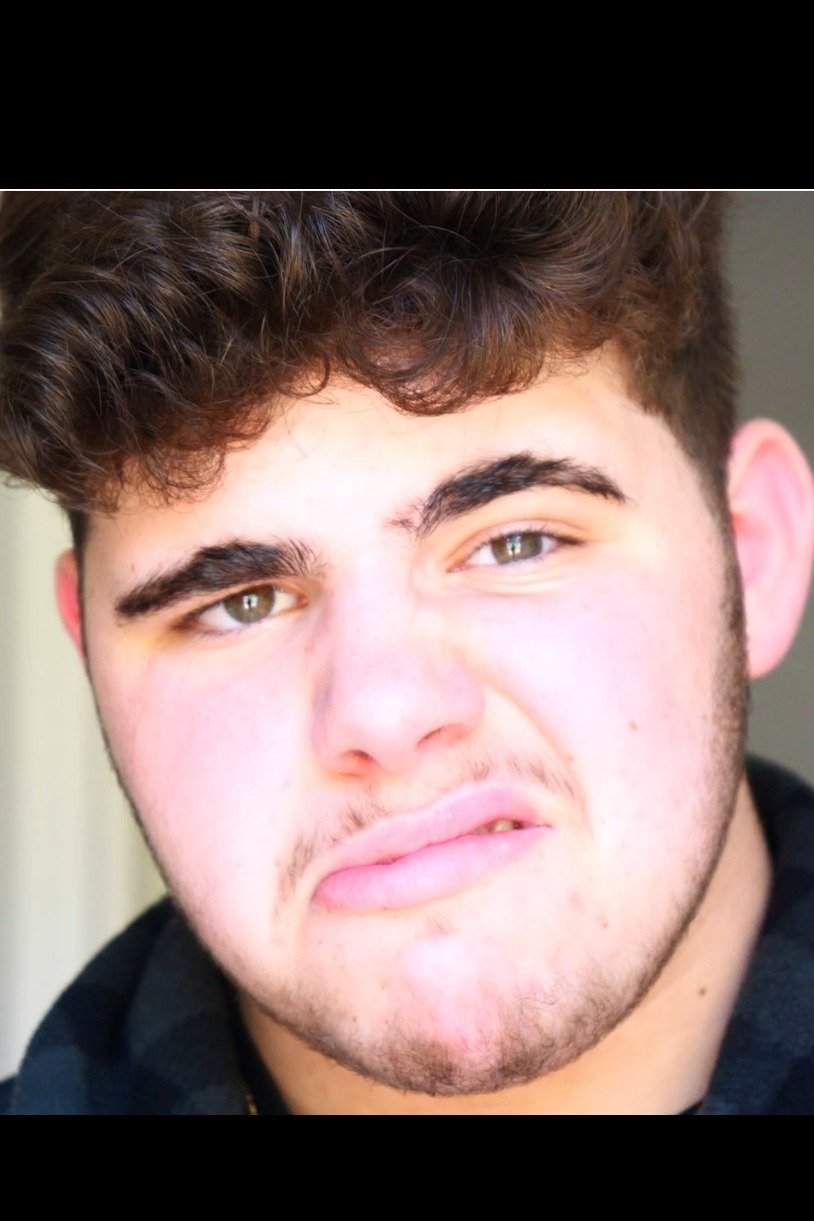 Фото Єхелі Сіріоті (Yeheli Siryoti)