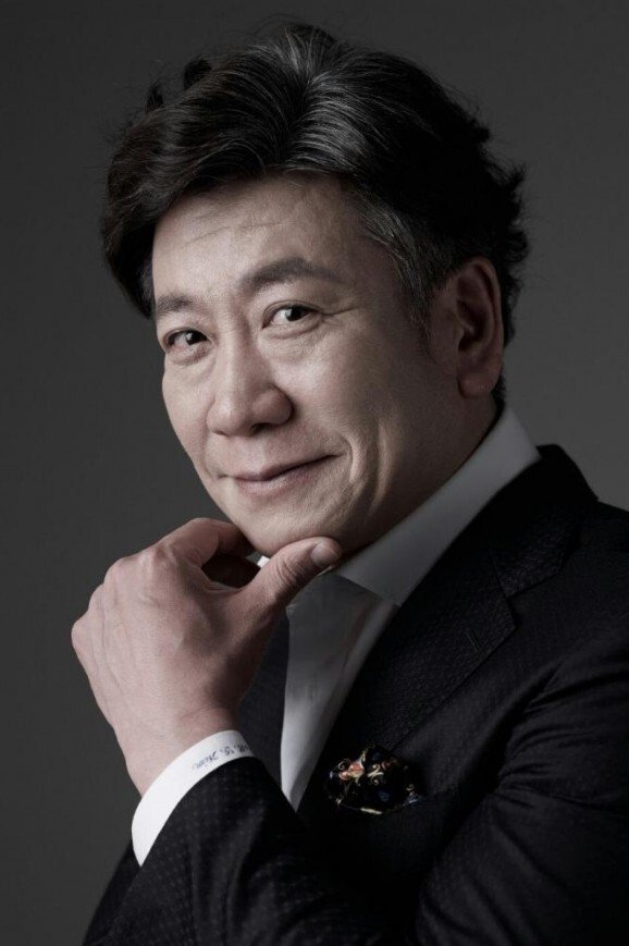 Фото  (Kim Myeong-kuk)