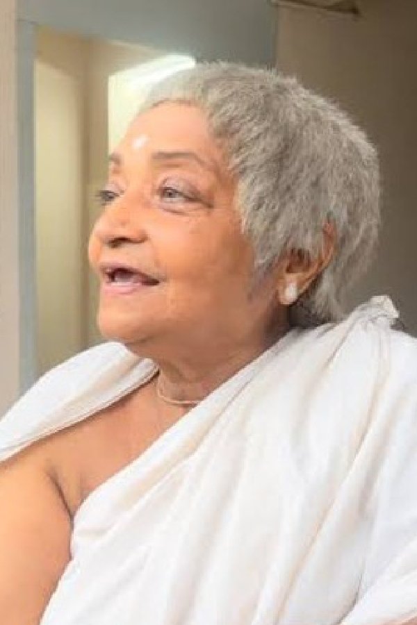 Фото  (Chhanda Chatterjee)