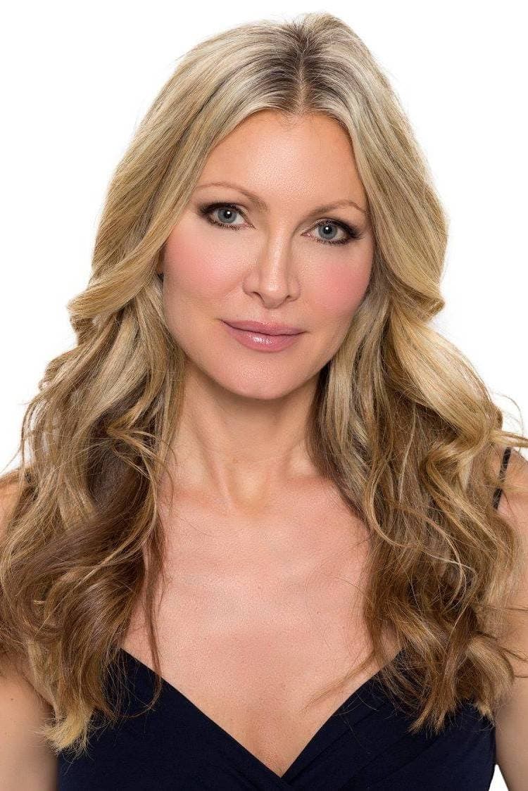 Фото Каприз Бурре (Caprice Bourret)