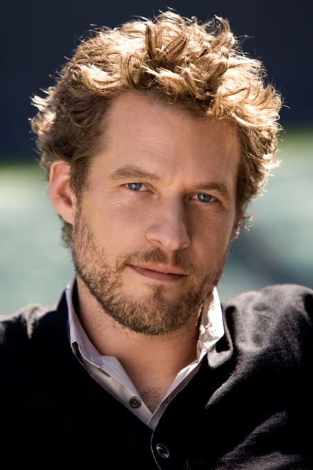 Фото Джеймс Таппер (James Tupper)