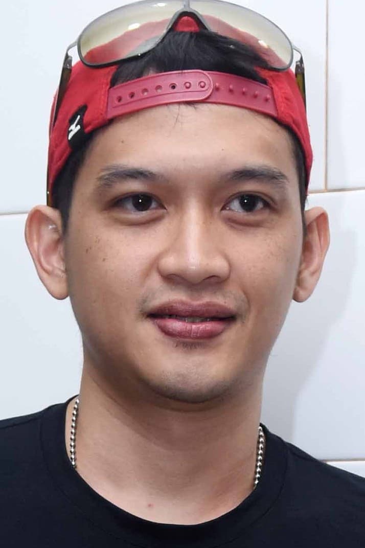 Фото  (Rezky Aditya)