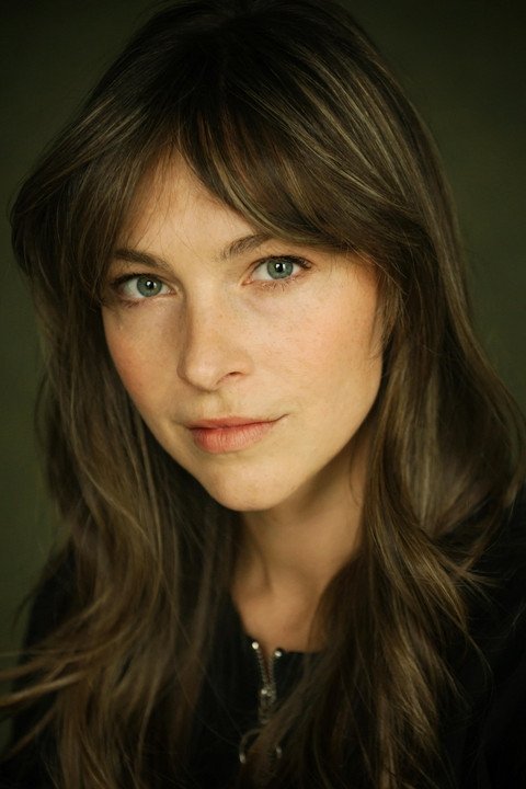 Фото  (Courtney Hope Turner)