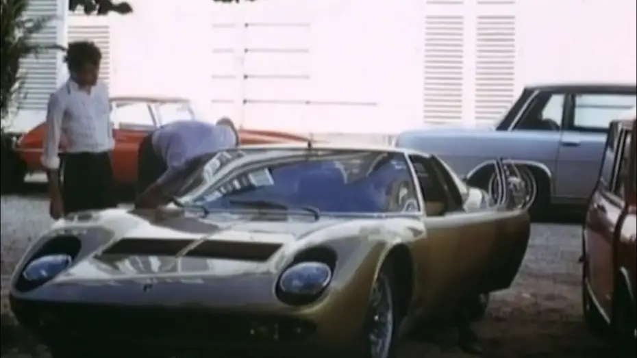 Відео до фільму Hello-Goodbye — Miura P400 S in: 'Hello-Goodbye' (1970)