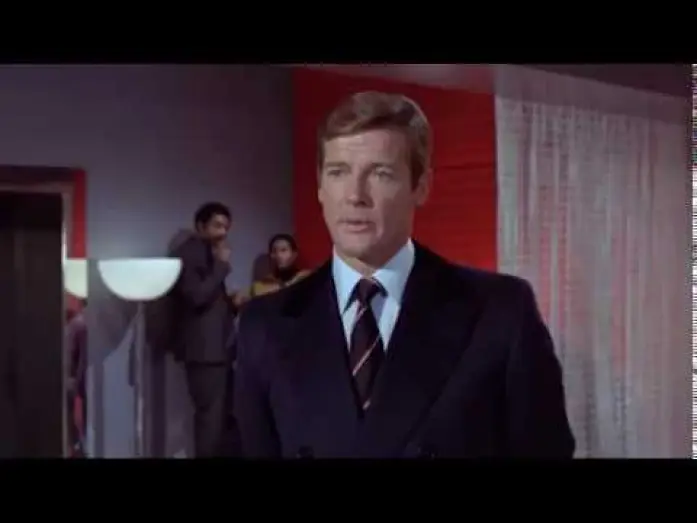 Відео до фільму 007: Живи і дай померти — Bond Meets Solitaire