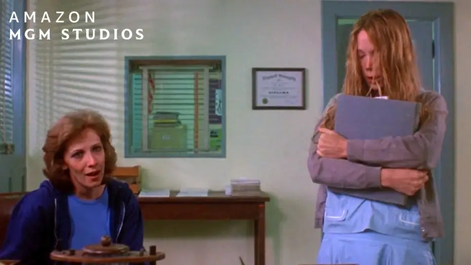 Відео до фільму Керрі — Carrie Gets Sent To The Principal's Office