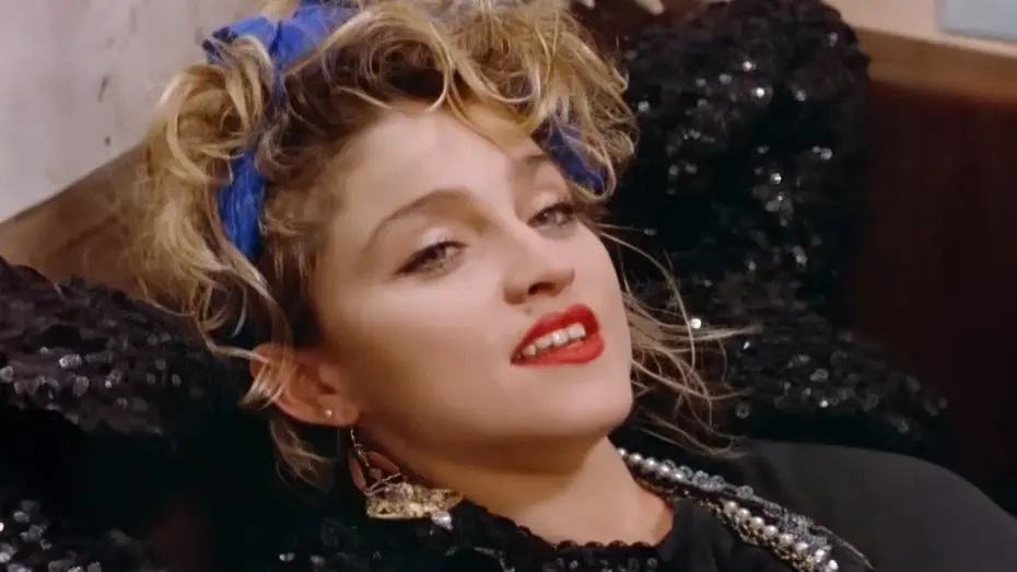 Відео до фільму Відчайдушно шукаю Сьюзен — Madonna - Into The Groove (Official Video)