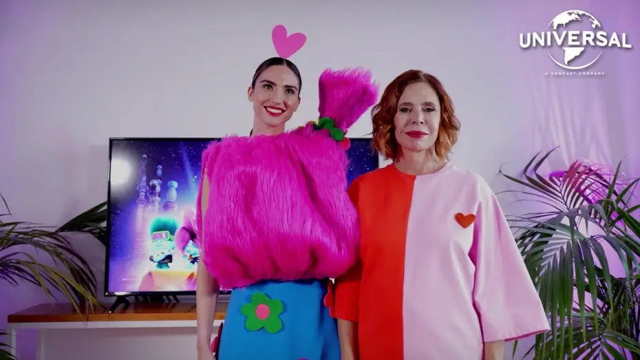 Відео до фільму Тролі: Знову разом — Evento con Agatha Ruiz de la Prada