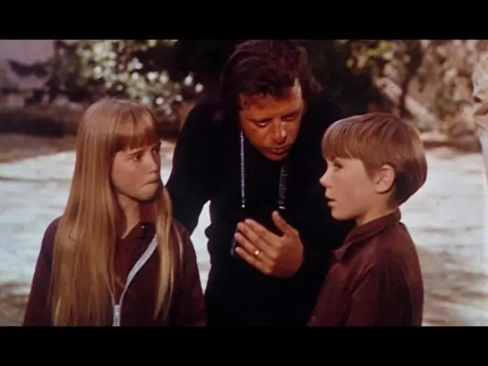 Відео до фільму Втеча на Відьмину гору — Was Kim Richards Trying To Sabotage Ike Eisenmann's Performance on Witch Mountain!?