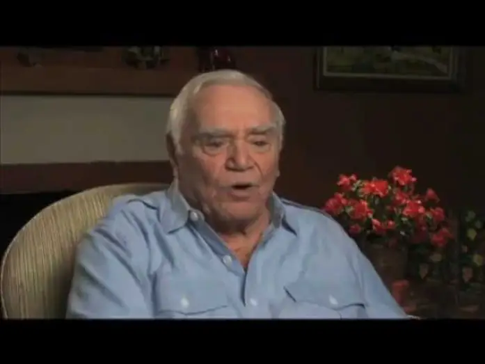 Відео до фільму Марті — Ernest Borgnine discusses winning an Oscar for "Marty" - EMMYTVLEGENDS.ORG