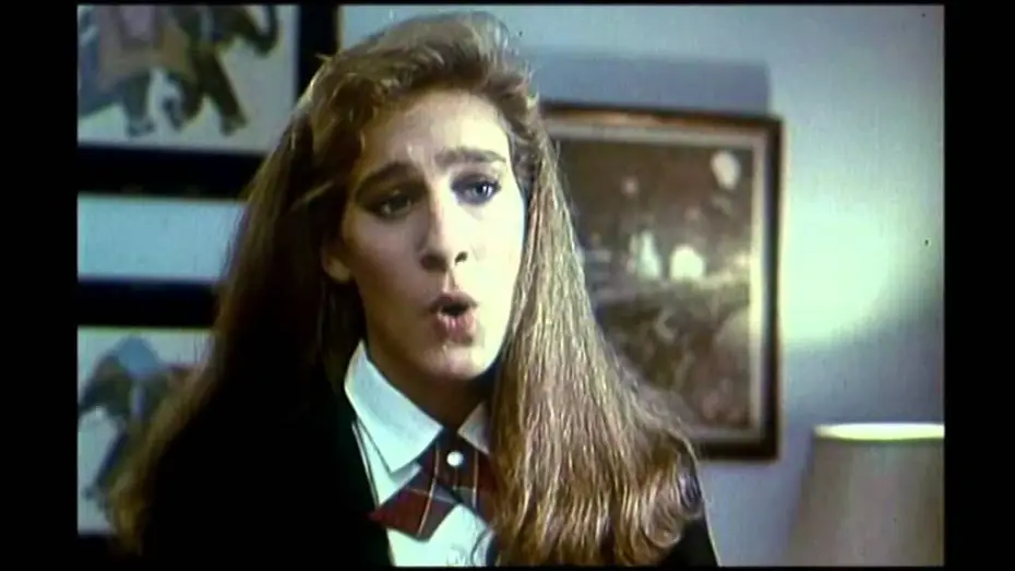 Відео до фільму Girls Just Want to Have Fun — School Girls (1985) Bande-annonce ciné française