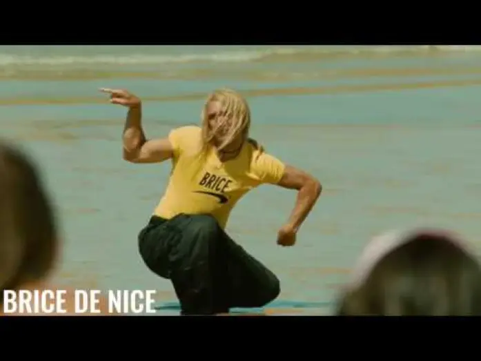 Відео до фільму Brice de Nice — Brice de Nice - Scène culte - Tu n'aurais pas vu un ptit chien ?