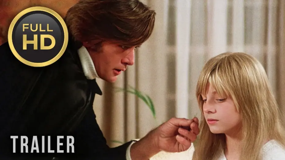 Відео до фільму Дівчинка, що живе в кінці провулка — 🎥 THE LITTLE GIRL WHO LIVES DOWN THE LANE (1976) | Trailer | Full HD | 1080p