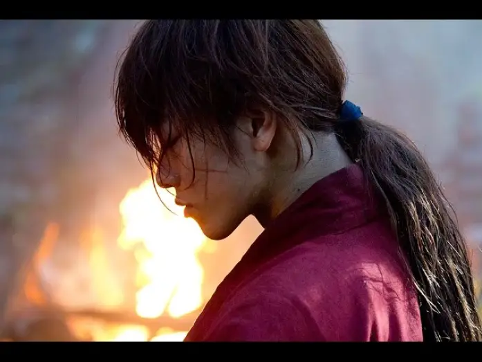 Відео до фільму Мандрівний Кенсін | KENSHIN, EL GUERRERO SAMURAI de Keishi Otomo (Trailer espa&ntilde;ol)