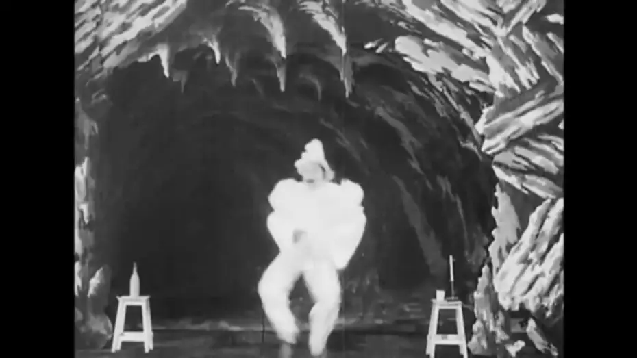Відео до фільму Dislocation myst&eacute;rieuse | Dislocation myst&eacute;rieuse 1901 Extraordinary Illusions - Silent Short Film - Georges M&eacute;li&egrave;s