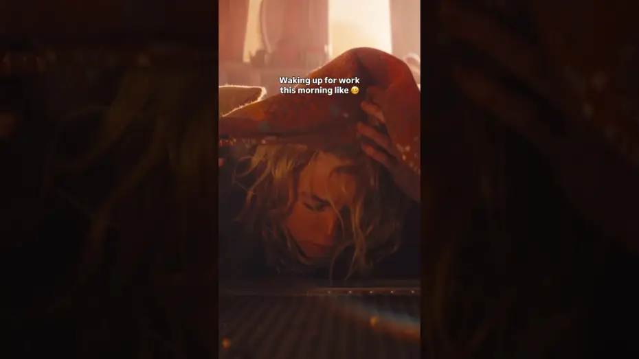Відео до фільму Суперґьорл — Desperate for a yellow sun
