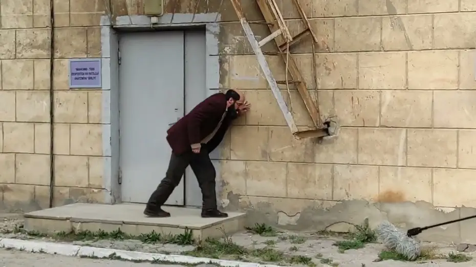 Відео до фільму &Ccedil;ılpaq | &Ccedil;ılpaq filminin &ccedil;əkiliş prosesi.Quruluş&ccedil;u rejissor Hikmet Rəhimov.Aktyor Rasim Cəfər (12)