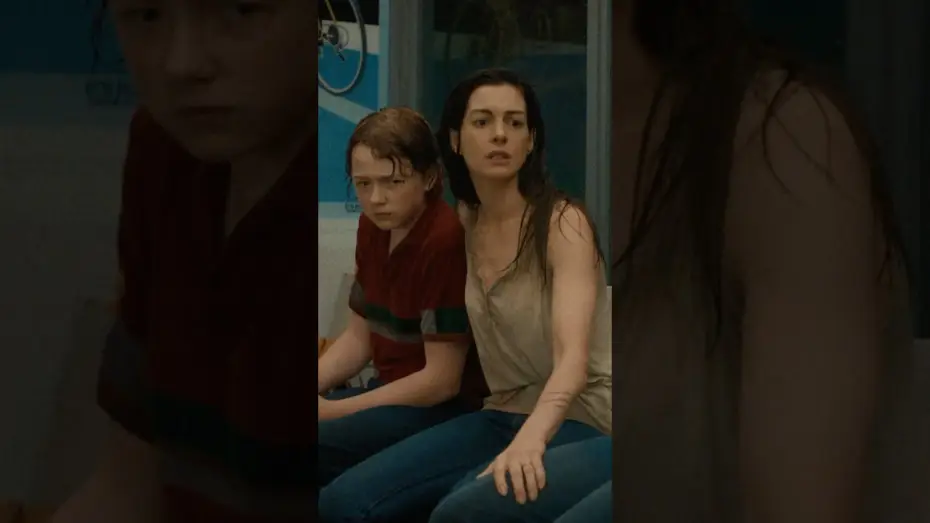 Відео до фільму Кінець Оук-Стріт — Get tickets for The End of Oak Street before they disappear.