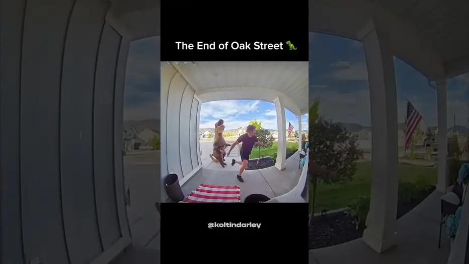 Відео до фільму Кінець Оук-Стріт — Dinosaurs have moved in.