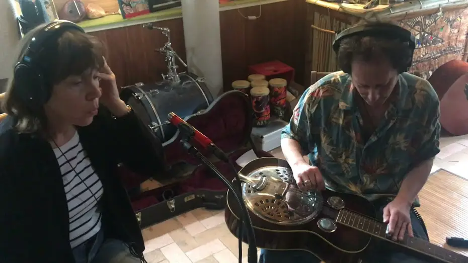 Відео до фільму Slide — Making of "Slide", Part 5 - Jam Session with Maureen McElheron and Hank Bones
