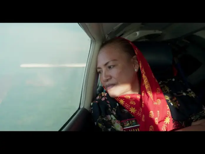 Відео до фільму Dieu est une femme — DIEU EST UNE FEMME de Andrés Peyrot -Bande-annonce - sortie le 3 avril 2024