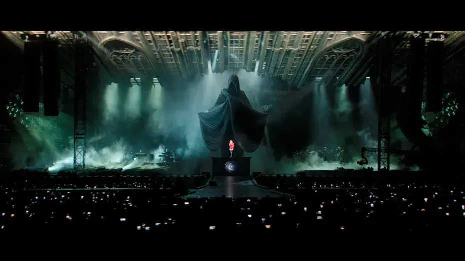 Відео до фільму Mylène Farmer : Nevermore - Le film — Mylène Farmer - Que je devienne... (Nevermore - Live)