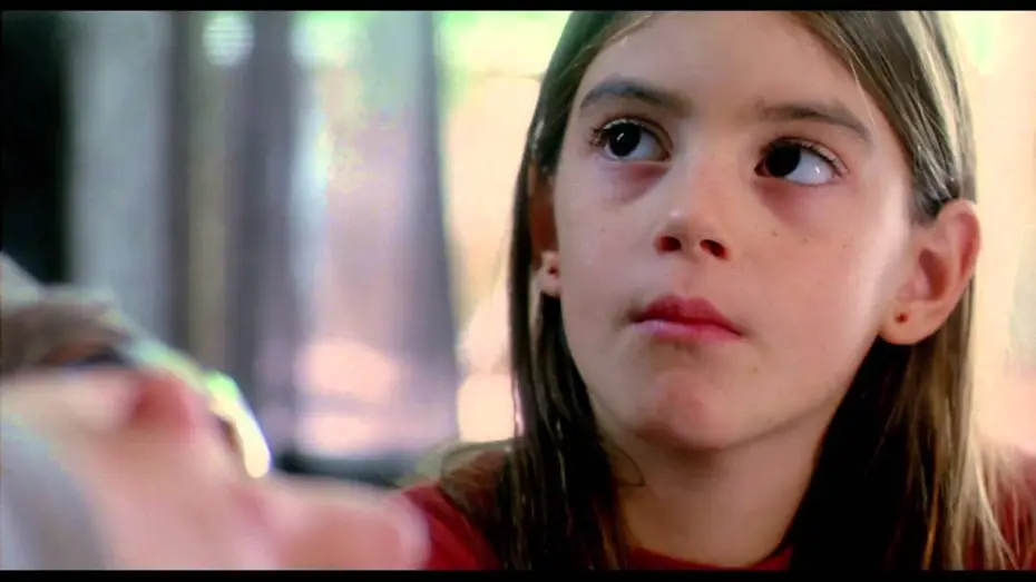 Відео до фільму Dictado — Little Girl Trailer Deutsch