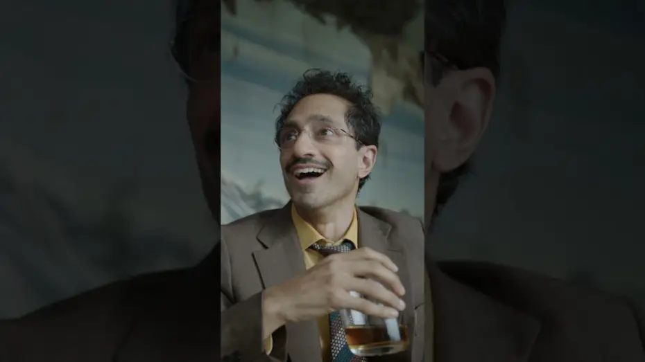 Відео до фільму Діґґер — The man with the facts. Riz Ahmed is Dr. Ganesh.