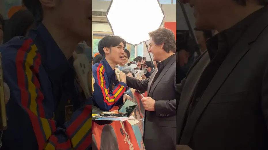 Відео до фільму Діґґер — Lovin’ the energy in Seoul.